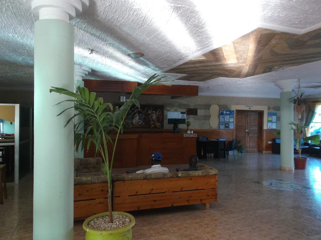 Golden Beach Hotel Serrekunda Exterior photo