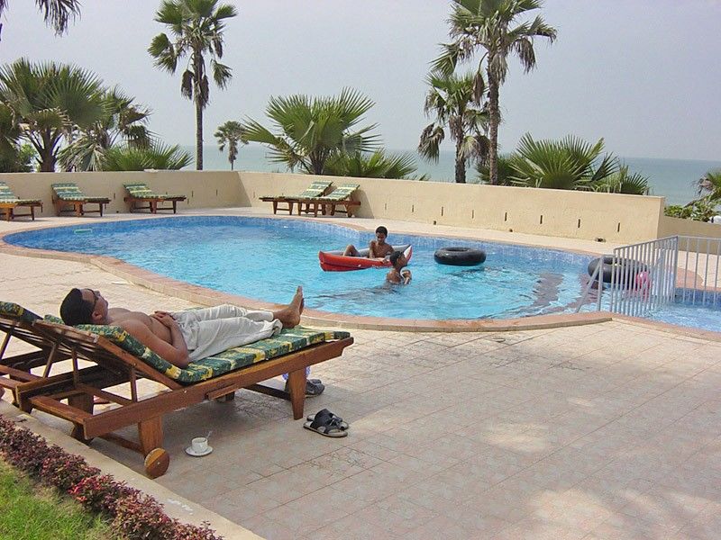 Golden Beach Hotel Serrekunda Exterior photo